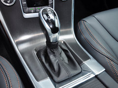 2015款 3.0T 自动 T6 智雅版 5座