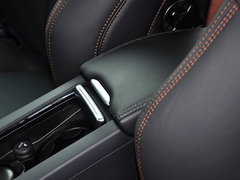 2015款 3.0T 自动 T6 智雅版 5座