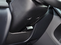 2015款 3.0T 自动 T6 智雅版 5座