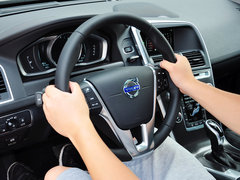 2015款 3.0T 自动 T6 智雅版 5座
