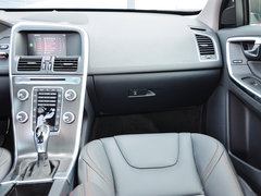 2015款 3.0T 自动 T6 智雅版 5座