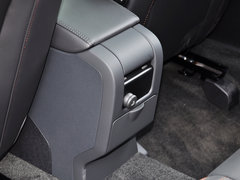 2015款 3.0T 自动 T6 智雅版 5座