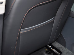 2015款 3.0T 自动 T6 智雅版 5座