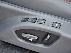 2015款 3.0T 自动 T6 智雅版 5座