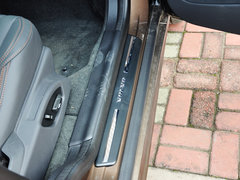 2015款 3.0T 自动 T6 智雅版 5座