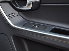 2015款 3.0T 自动 T6 智雅版 5座