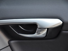 2015款 3.0T 自动 T6 智雅版 5座