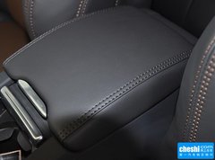 2015款 3.0T 自动 T6 智雅版 5座