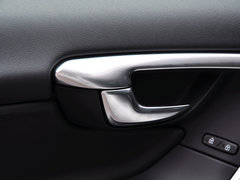 2015款 2.0T 自动 T5 智雅 个性运动版