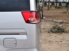 2014款 1.6L 手动 舒适型 7座 国IV