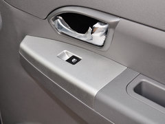 2014款 1.6L 手动 舒适型 7座 国IV