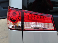 2014款 1.6L 手动 舒适型 7座 国IV