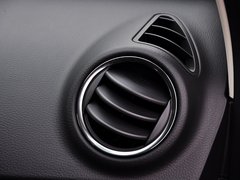 2014款 2.5L 自动 两驱尊贵版 5座