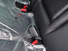 2014款 2.5L 自动 两驱尊贵版 5座