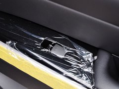 2014款 2.5L 自动 两驱尊贵版 5座