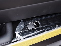 2014款 2.5L 自动 两驱尊贵版 5座