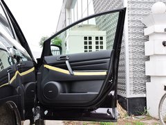 2014款 2.5L 自动 两驱尊贵版 5座