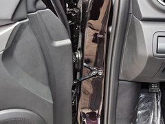 2014款 2.5L 自动 两驱尊贵版 5座