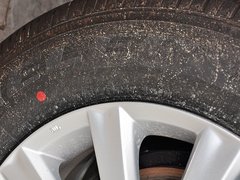 2014款 2.5L 自动 两驱尊贵版 5座