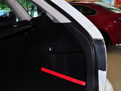 2014款 2.5L 自动 两驱尊贵版 5座