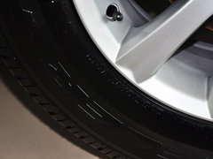 2014款 2.5L 自动 两驱尊贵版 5座