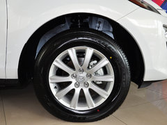 2014款 2.5L 自动 两驱尊贵版 5座