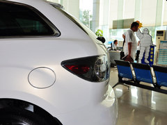 2014款 2.5L 自动 两驱尊贵版 5座
