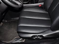 2014款 2.5L 自动 两驱尊贵版 5座