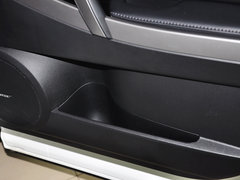 2014款 2.5L 自动 两驱尊贵版 5座