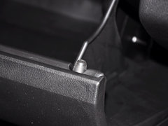 2014款 2.5L 自动 两驱尊贵版 5座