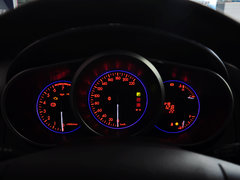 2014款 2.5L 自动 两驱尊贵版 5座