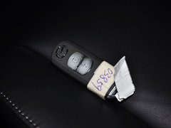 2014款 2.5L 自动 两驱尊贵版 5座