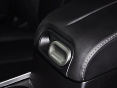2014款 2.5L 自动 两驱尊贵版 5座