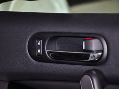 2014款 2.5L 自动 两驱尊贵版 5座