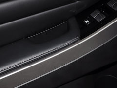 2014款 2.5L 自动 两驱尊贵版 5座