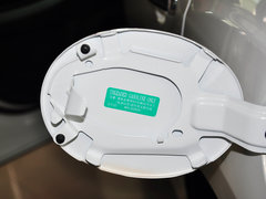 2014款 2.5L 自动 两驱尊贵版 5座