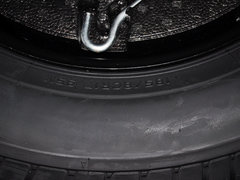 2014款 2.5L 自动 两驱尊贵版 5座
