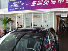 2014款 2.5L 自动 两驱尊贵版 5座