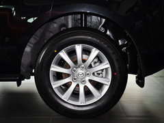 2014款 2.5L 自动 两驱尊贵版 5座