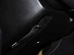 2014款 2.5L 自动 两驱尊贵版 5座
