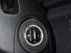 2014款 2.5L 自动 两驱尊贵版 5座