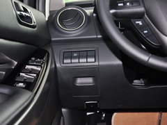 2014款 2.5L 自动 两驱尊贵版 5座