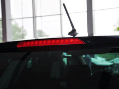 2014款 2.5L 自动 两驱尊贵版 5座