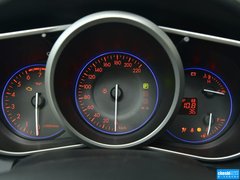 2014款 2.5L 自动 两驱尊贵版 5座
