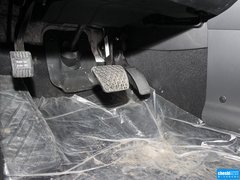 2014款 2.5L 自动 两驱尊贵版 5座