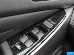 2014款 2.5L 自动 两驱尊贵版 5座