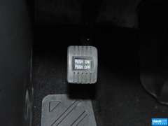 2014款 2.5L 自动 两驱尊贵版 5座