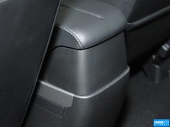 2014款 2.5L 自动 两驱尊贵版 5座