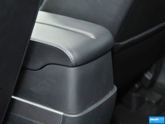 2014款 2.5L 自动 两驱尊贵版 5座