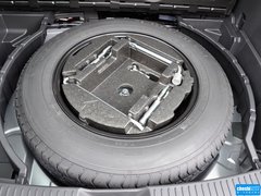 2014款 2.5L 自动 两驱尊贵版 5座